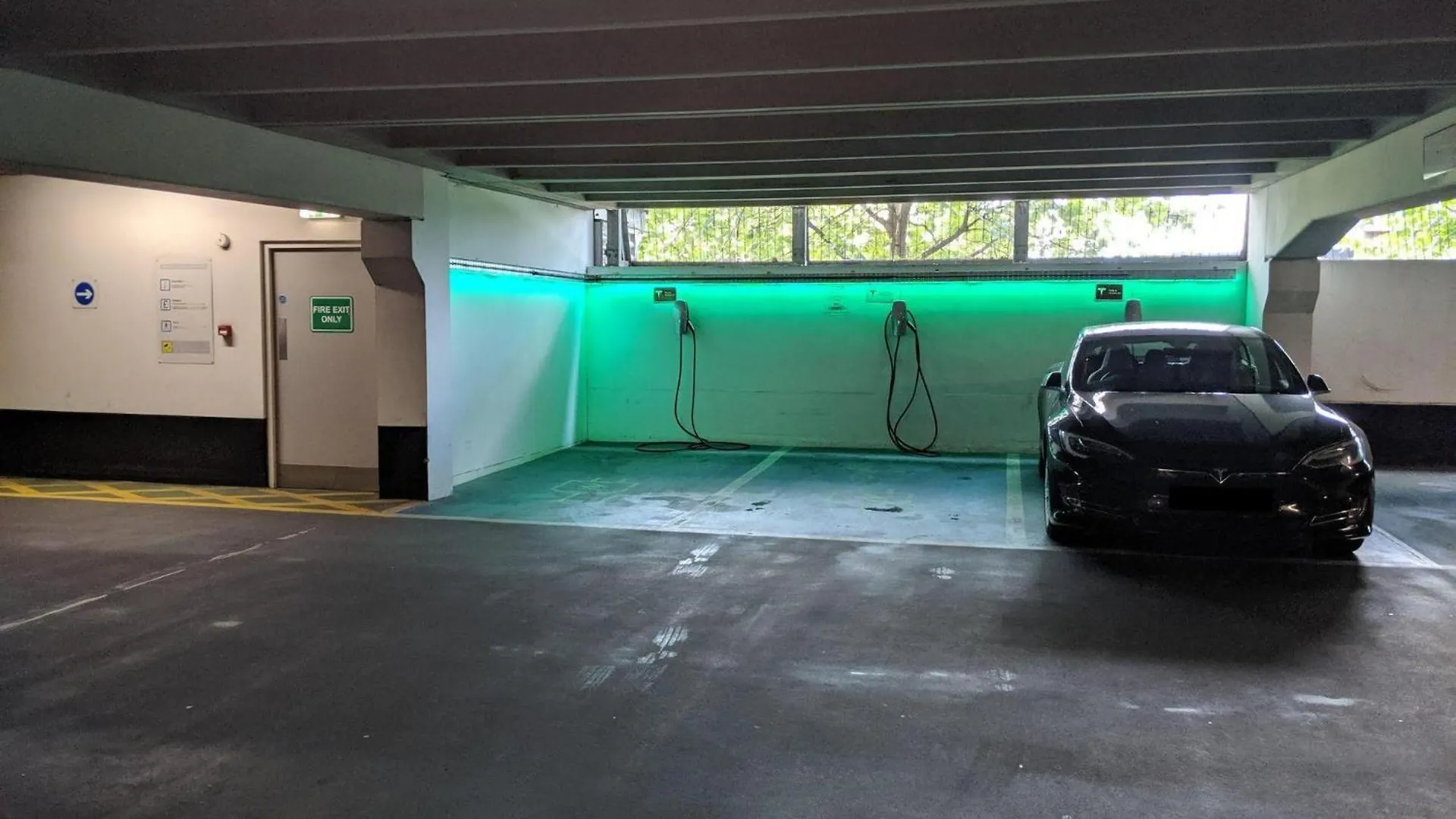 Apartment Deluxe City Modern Apt&Free Parking No Balcony Leeds