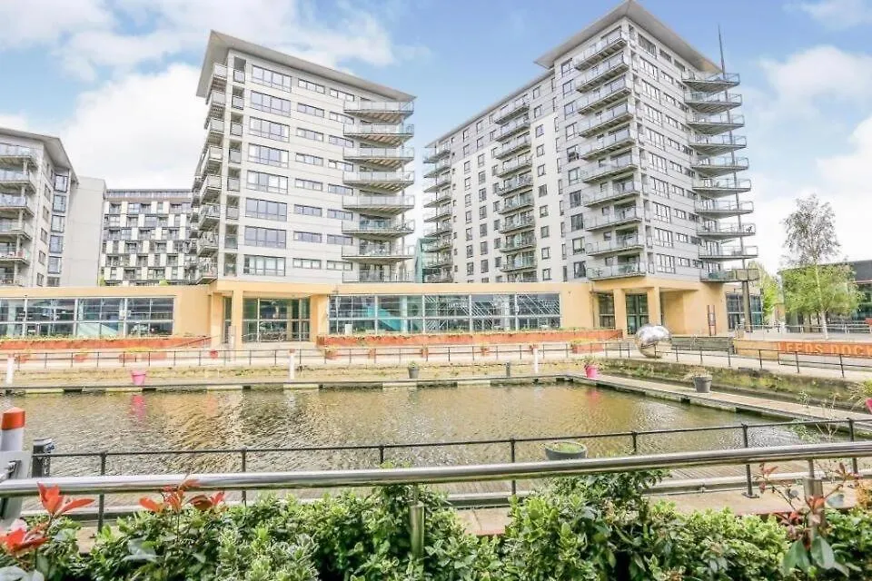 Apartment Deluxe City Modern Apt&Free Parking No Balcony Leeds